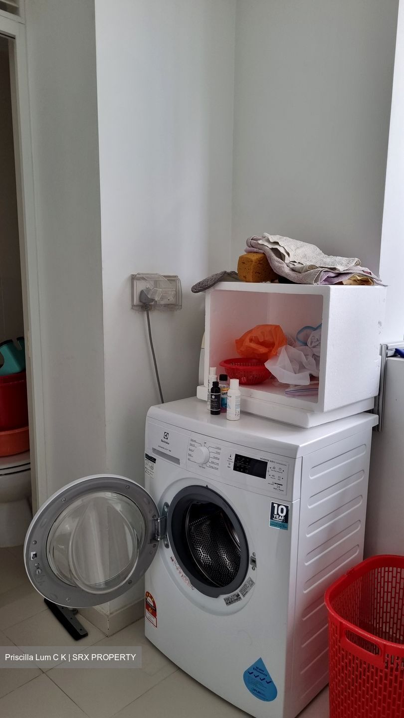 The Palette (D18), Condominium #445573511